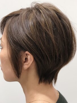 ユキオ オブ ヘアー(YUKIO of Hair) 大人かわいい☆小顔リップライン丸みショート