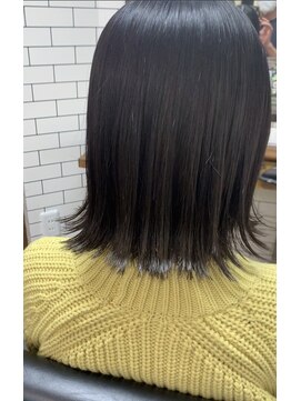 ララ(LALA) 切りっぱなしボブ
