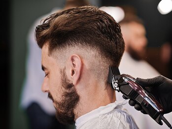 肌・髪にやさしい美容室の写真/【カット・ブローのみ30分￥2,750】高い技術力に定評有り◎ナチュラル～フェードカットまで幅広く対応！