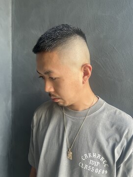 ラ カルモ(LA CALMO) フェードカット