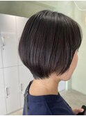 丸み前下がりボブ