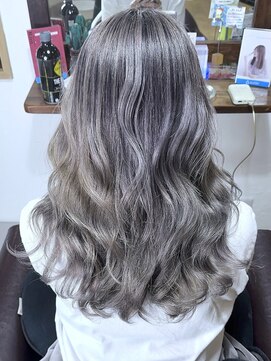 ブレイズヘアー(BLAZEhair) グレージュシャドールーツ×ブリーチ２回×黒染め落とし