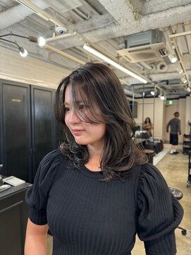 スティーロ 渋谷(Steelo) 海外風レイヤーカット×グレージュ