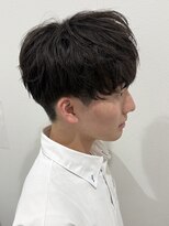 ヒュイル バイ ニアウ(Hwyl by Niau) メンズマッシュニュアンスパーマシャドウパーマ刈り上げ無造作