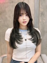 ルームバイシー 新宿(Loom. by Sea) アプリコットオレンジ×くびれヘア[夏/美髪/グレージュ]