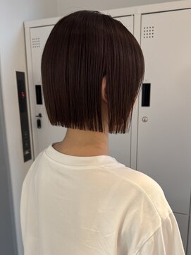 ラフ 新宿(Laff) 切りっぱなしボブ/ハイトーンカラー/縮毛矯正/髪質改善/大人ボブ