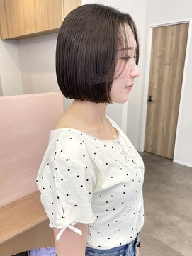 スゴス(sugosu) 切りっぱなしボブ