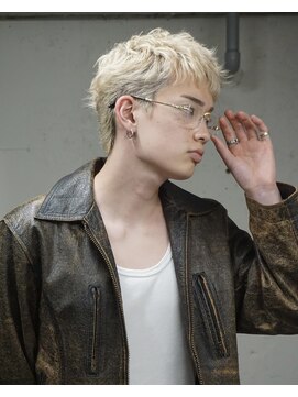 ノラ シブヤ(NORA) スパイキーショートフリンジカットケアブリーチ短髪