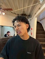 ビーバイエイトジェンツ(Bee by EIGHT GENTS)&nbsp;MEN’S HAIR/ブルーブラック/フェザーパーマ/心斎橋