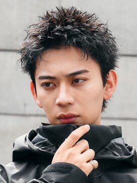 テン 心斎橋(tenn.) 心斎橋スパイキーショートビジネスヘアフェザーショートパーマ