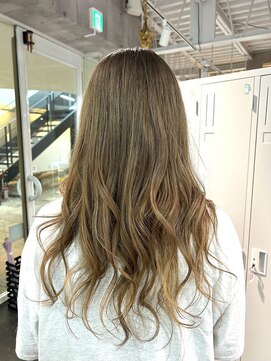 サンエンヘアー(lll_en hair) ベージュカラー