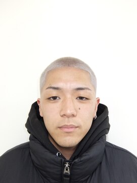 メリケンバーバーショップ トーキョー(MERICAN BARBERSHOP TYO) メンズカットカラーハイトーンバズ2ブリーチ