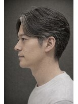 オールバーバー(OR BARBER)&nbsp;メンズ　ニュアンスパーマ　理容室　センターパート