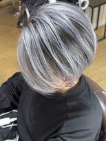 ブレイズヘアー(BLAZEhair) 【オーダーNo.1デザイン】ホワイトバレイヤージュ×ブリーチ3回