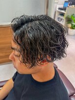 トラスト ザ バーバー 東京駅日本橋店(TRUST the Barber) センターパート/ツイストスパイラル/メンズカット
