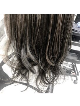 フレンズ 平岡店(friend's) 【札幌平岡　デザインカラー(ハイライト)】　五十嵐美穂