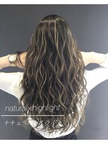 ルーア(Lua)&nbsp;グラデーションカラー、エクステ、インナーカラー、ダブルカラー