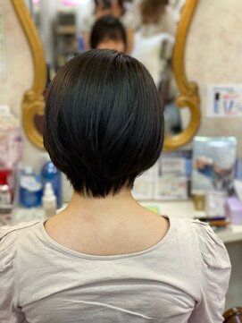 美容室 ティンカーベル ショートヘア
