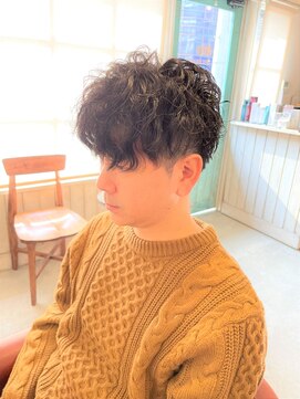 アンティコ(Antico) スパイラルマッシュショートモテ髪束感ツーブロック流行フェード