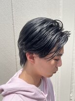 ネイビー(Navy)&nbsp;センターパートで韓国風ちょいウルフ