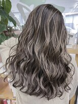 ヴィフ 大船(VIF)&nbsp;バレイヤージュ/ハイライト/ダブルカラー/ケアブリーチ/ボブ