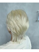 アコ(Aco)&nbsp;抜きっぱなしブリーチ/ホワイトブリーチ/ショートウルフ