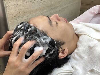 バーバーカセ(Barber Kase)の写真/健康な髪は頭皮から！しっかり頭皮の汚れを落としたい方にもオススメ◎日々の疲れを癒したい方もぜひ☆