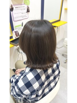 髪仕度コア(CORE) 外ハネカーキアッシュ