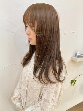 オッジ 西新店(Oggi) ベージュカラー 顔周りレイヤー ストレート 毛先カール