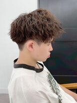ネオリーブ クーロ メゾン 横浜(Neolive curro Maison)&nbsp;波巻きスパイラル×ツイスパ　フェザーパーマ MEN’S HAIR