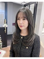 ハーツオオサカ(HE:ARTS OSAKA)&nbsp;艶感まとまる大人ロンググレージュヘア