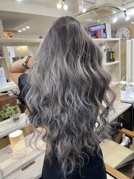 ラピス 新宿(Lapis) 【lapis新宿】ホワイトグラデーション