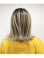 ループ(LOOP) 外国人風ブロンドカラー