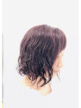 バーバーアンドビューティー マル(Barber and Beauty MARU) ルーズウェーブミディアムボブ