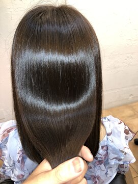 アコンプリッシュ 代官山 恵比寿(accomplish) プラチナミネコラ