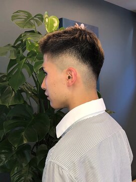 アジアート(AGIATO) 大人気 バーバースタイル×フェードカット