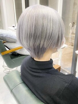 デイズ(days) 前下がりショートボブ/ハンサムショート/耳掛け/小顔前髪