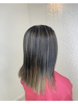 ヘアーアンドメイク ドレス(DRESS) ハイライトバレイヤージュカラー