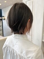 キャアリー(Caary)&nbsp;福山市美容室Caary人気 透け感インナーカラー耳かけボブ