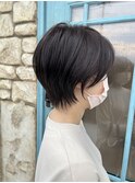 ショートボブ