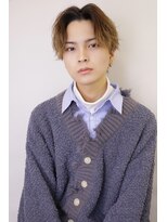 ゴールドシブヤ(GOALD SHIBUYA)&nbsp;ナチュラルマッシュシースルーニュアンスセンターパート刈り上げ