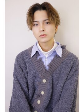 ゴールドシブヤ(GOALD SHIBUYA) ナチュラルマッシュシースルーニュアンスセンターパート刈り上げ