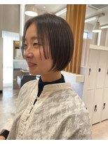 ポジ(poji)&nbsp;ショートヘアー　ブラウンカラー　前髪カット　顔まわり　韓国風