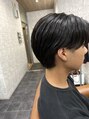 ユーエヌ(Un) 毛流れセンターパート