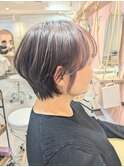 くびれショート×白髪ぼかしハイライト