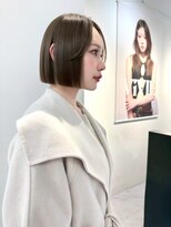 ヴィヴィー 青山表参道店(ViVIE)&nbsp;ぱつっとボブ×オリーブ