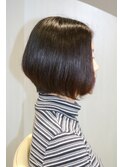 前下がりレイヤーボブ