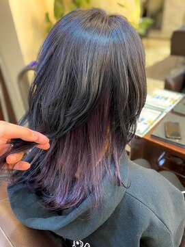 キャラ 池袋本店(CHARA) 《トレンド》ウルフカット&インナーカラーで周りとの差別化!