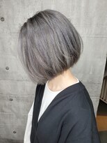 ヘアリゾート粋 リマ 銀座店(lima)&nbsp;【粋lima銀座店】プラチナグレーアッシュ×前下がりボブ