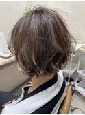 軽めのボブスタイル